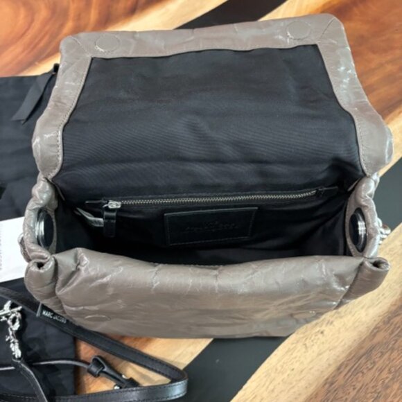 The Marc Jacobs Pillow Bag - Loam Soil - Picture 5 of 7